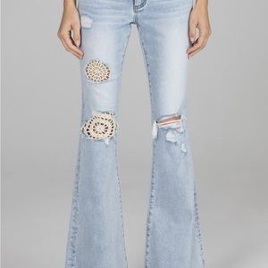 Light Wash Mid Rise Flare Jeans by Ceros in size 9/29, NWT